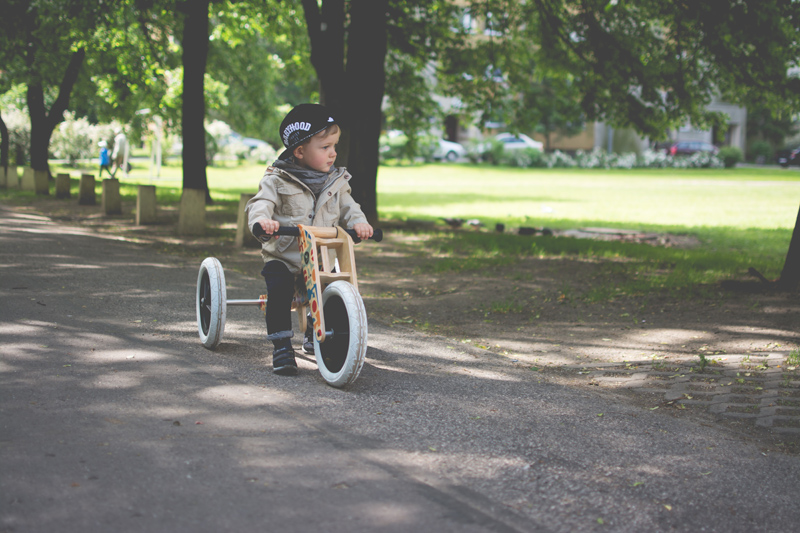 Rowerek drewniany biegowy Wishbone test blog dziecięcy blog modowy (17)