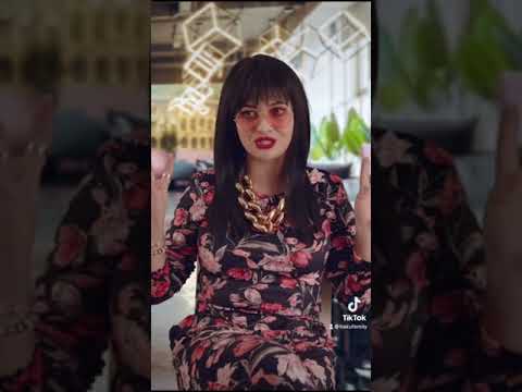 ZMIAŻDŻYŁA POLITYKÓW?